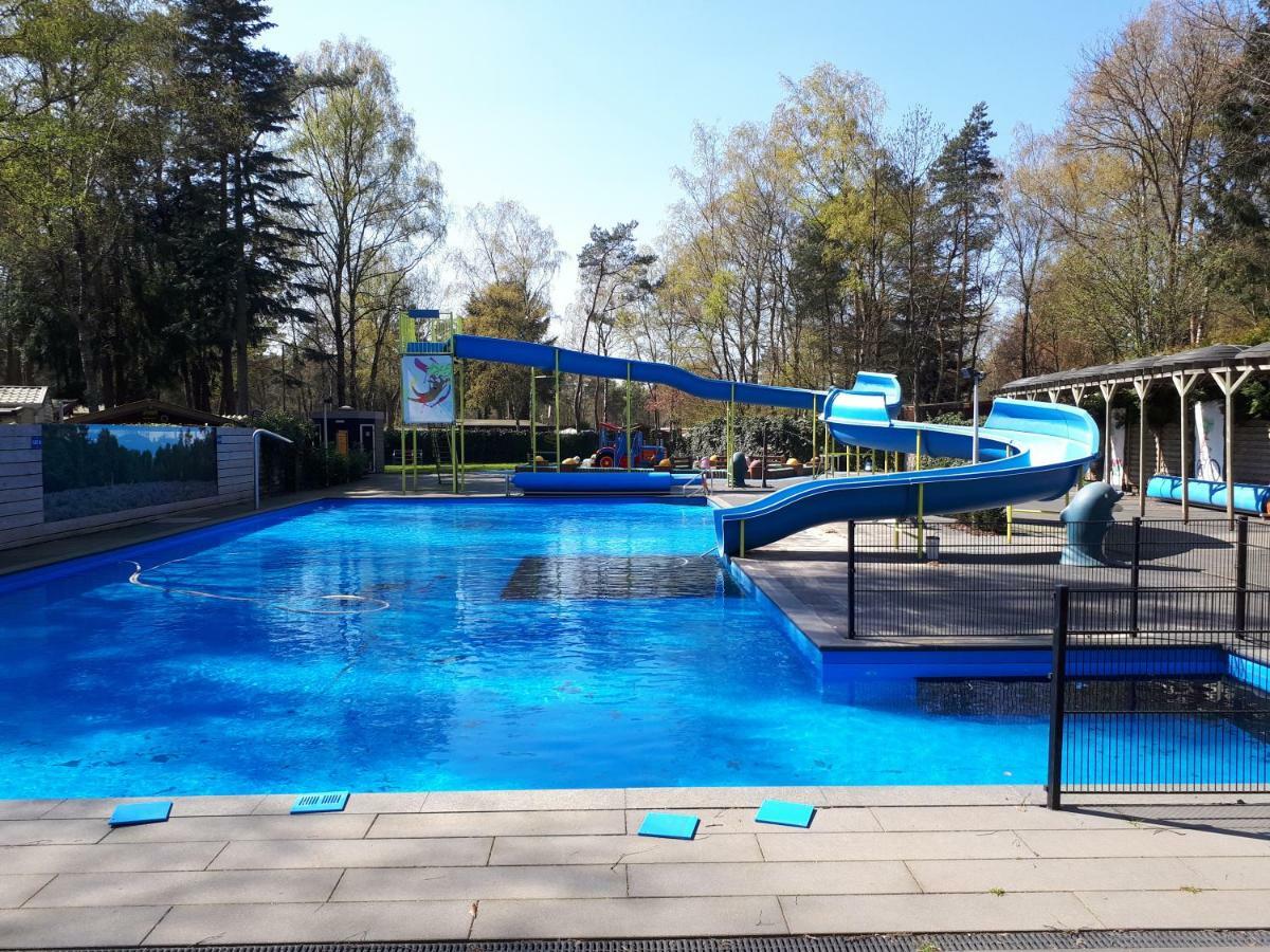 Boshuis Turquoise / Smaakvol Genieten Op De Veluwe Hoenderloo Dış mekan fotoğraf
